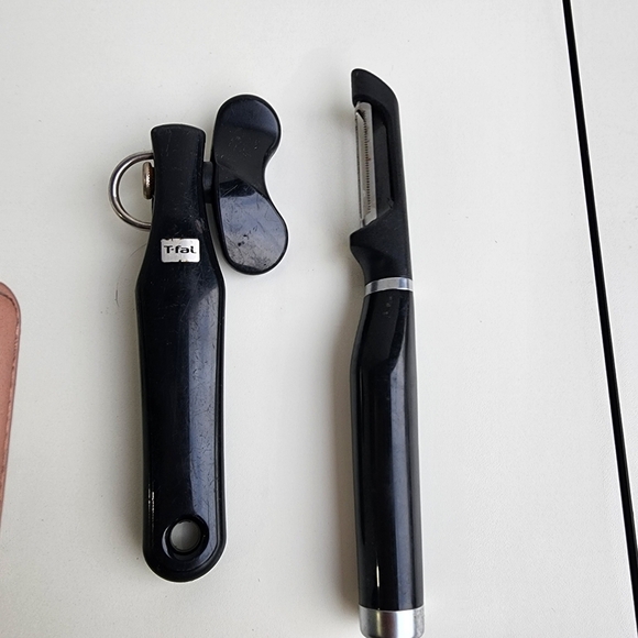 Lot Of 10 Black Kitchen Dining Utensil Assortment Wicker Wine Opener Grinder - Picture 5 of 7